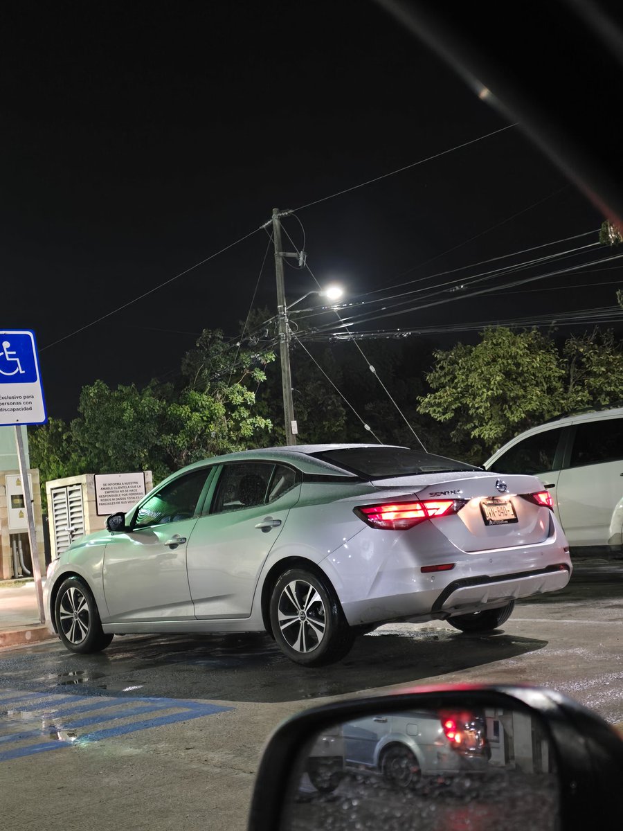 SuperYadd's tweet photo. Existen los milagros. ¡Caminó!

Vi a un wey bajarse de su auto caminando. ¿O será que tiene otra discapacidad?

#Cancún #FaltaDeRespeto https://t.co/CWrNw9Wjwe