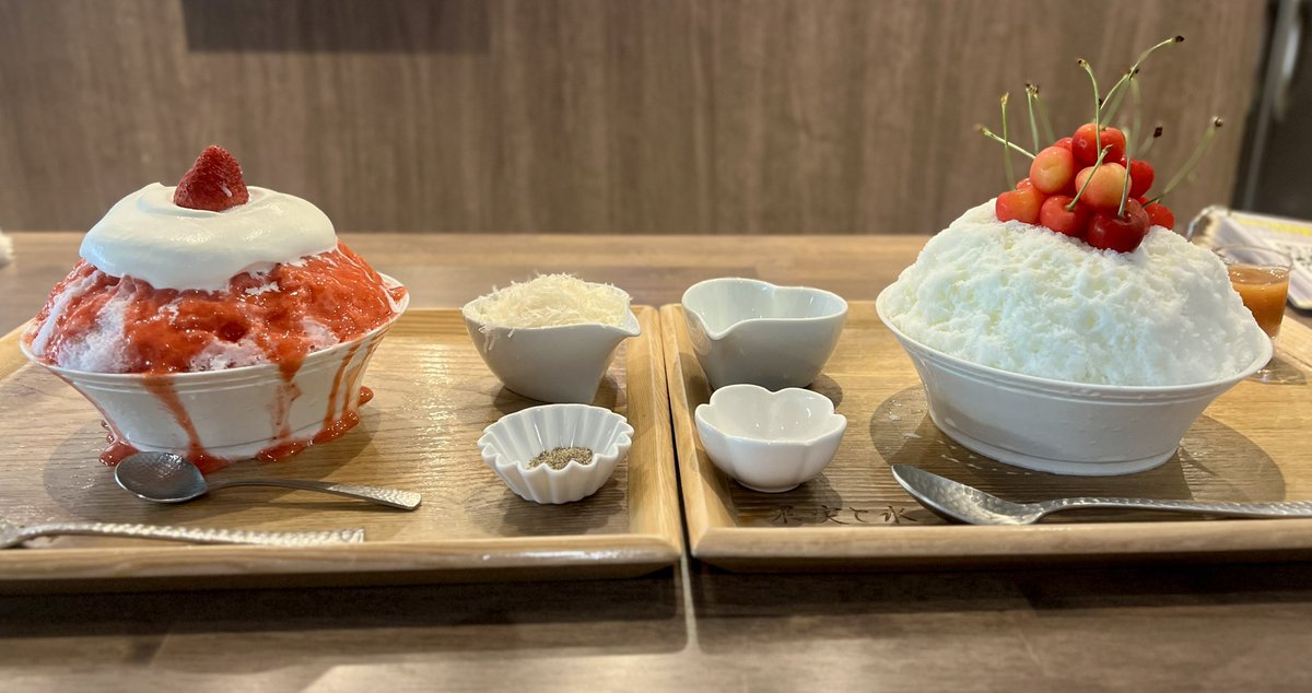 Miyuyu_117117's tweet image. 「果実と氷岩澤」に行ってきた🍧🧊
可愛くてとっても美味しかった🍓
最後は友達がオリジナルトッピング
してくれました🍒 ̖́-
#麻布十番 #果実と氷岩澤 #かき氷