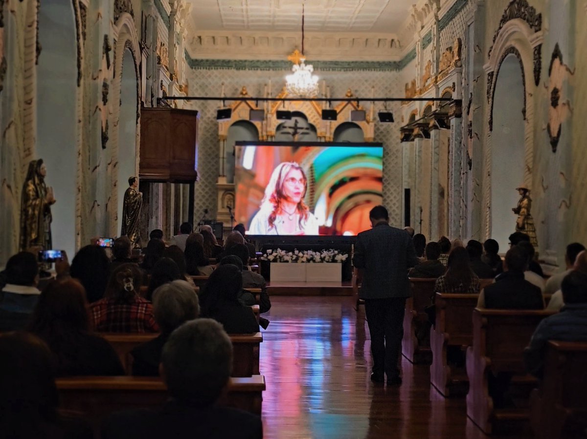 jotalloretv's tweet photo. 🤔 ¿Te imaginas #Cuenca sin su Catedral?
Exacto, nadie. La Catedral es historia, legado, identidad misma de la ciudad. Por eso felicito a #InHaus, la Arquidiocesis y todos los involucrados en el lanzamiento de este documental: "Quiero una Catedral tan grande como mi fé". 👏👏 https://t.co/8aySOC51Ku