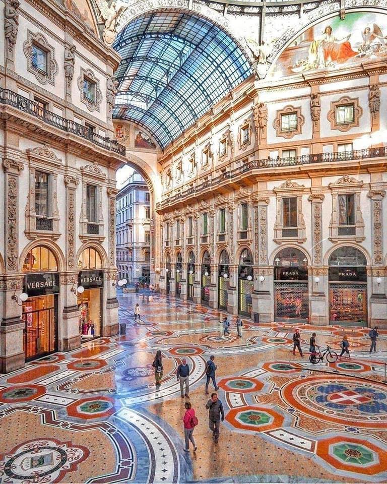 Galleria Vittorio Emanuele II in Milan, Italy