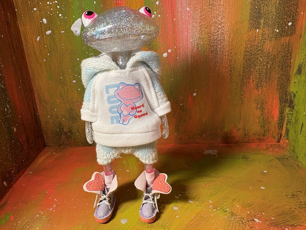 こちらの投稿お久しぶりなきがする🫣生きてます！

新作ワンダショップに納品します🐸
お久しフォーチュンさん服と
初登場のあの子に着てほしいハートモチーフのセット♡よろしくお願いします🙇‍♀️

#ワンダショップ
#ワンダーフロッグ
#フォーチュンワンダ