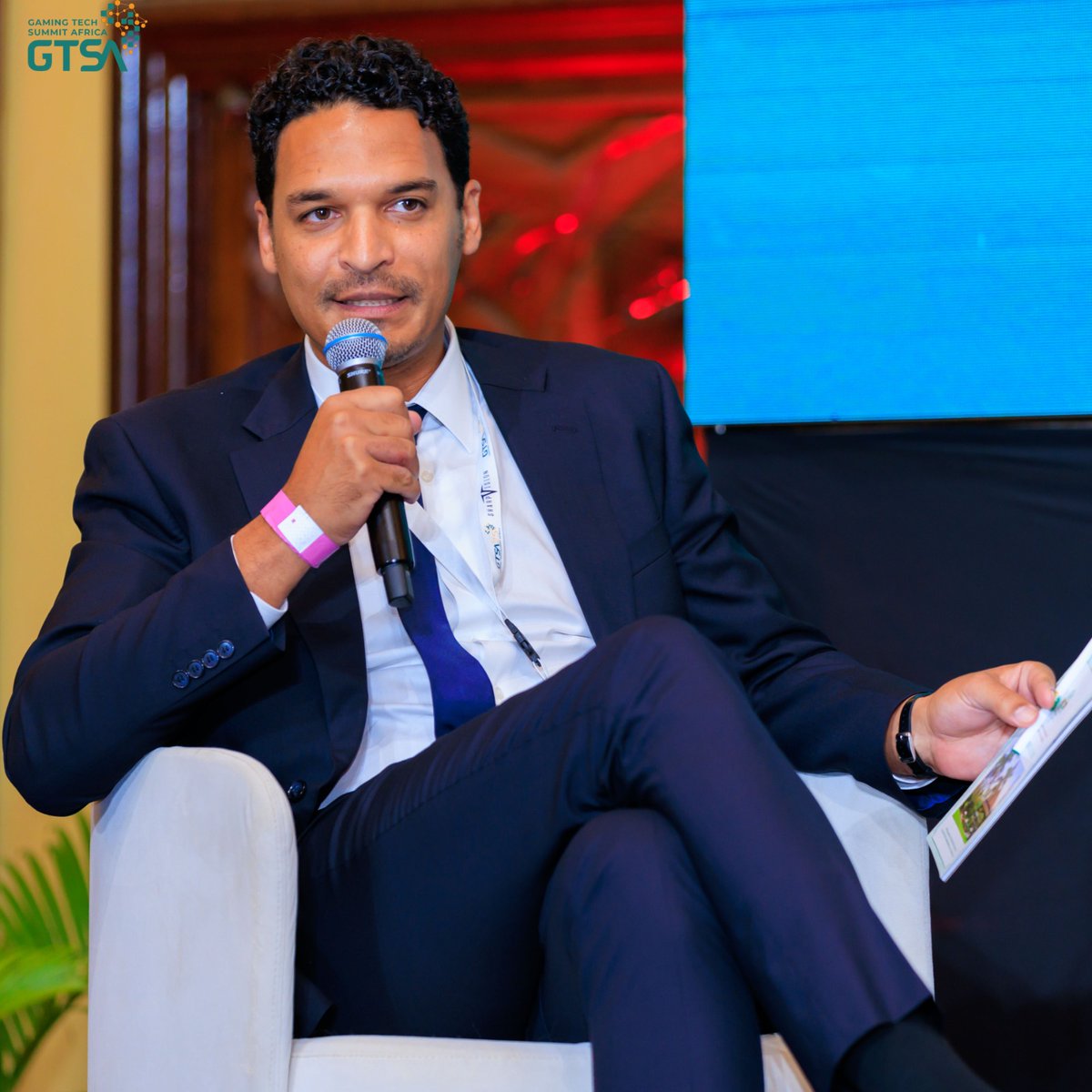 Bernard Laurendeau tweet media