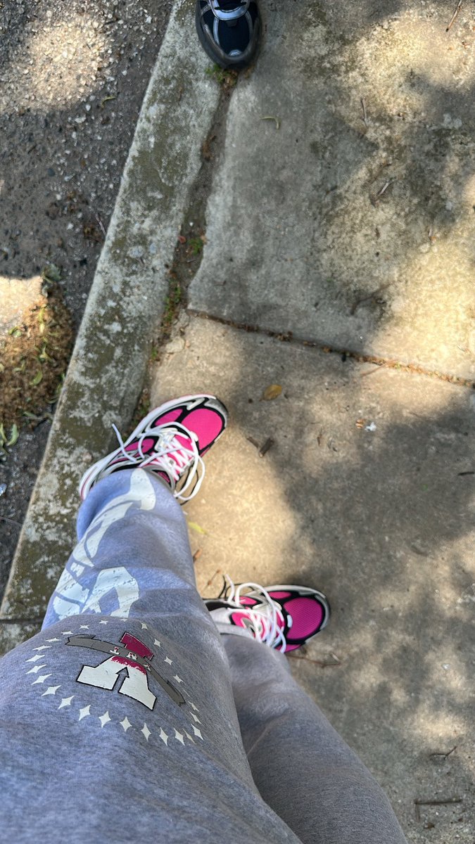 Dee39st's tweet photo. You cant see what I see for myself https://t.co/urCdydbLY1