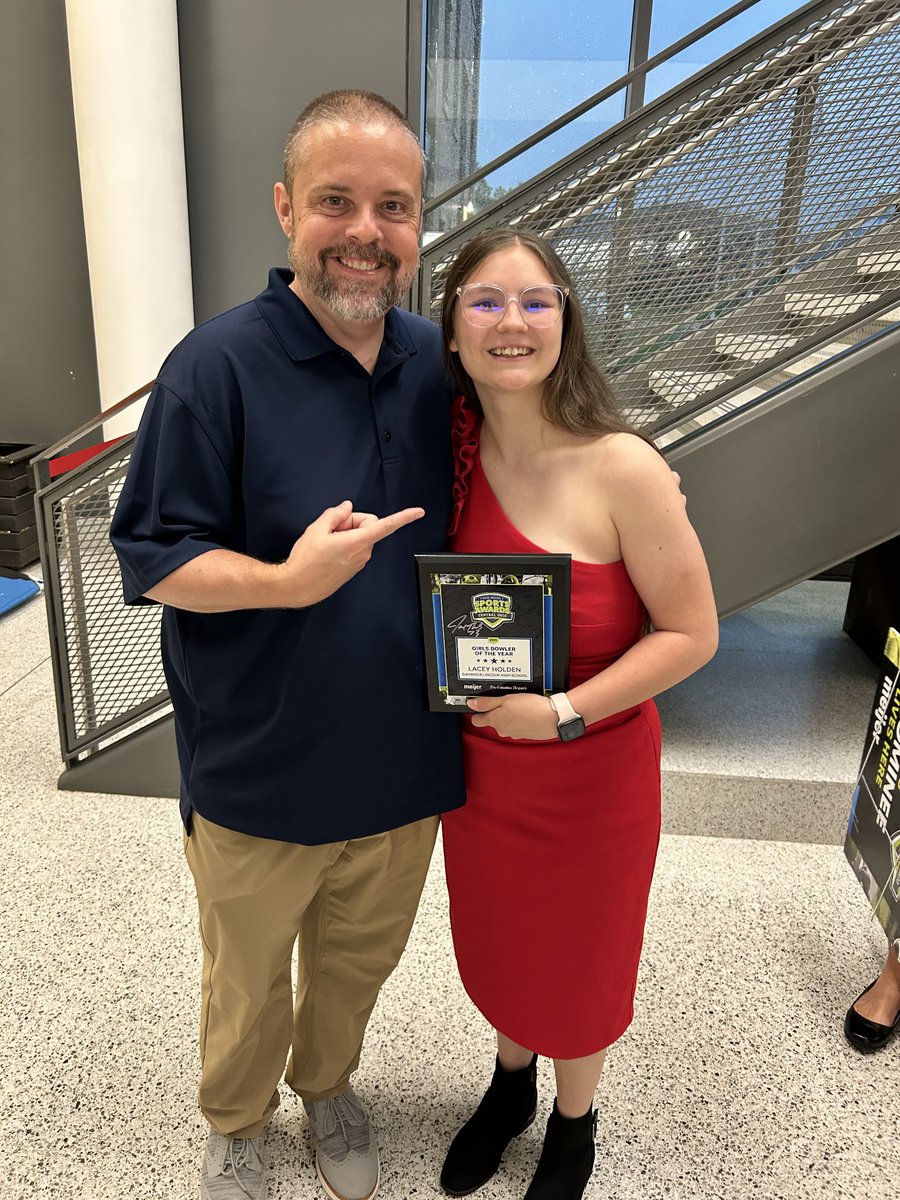 Congratulations, Lacey Holden, for winning Girls Bowler of the Year at the Central Ohio High School Sports Awards ceremony tonight! Shout out to our other nominees, Jordan Carruthers, Mitchell Genson, Kael Clous, and Will Gray on great seasons.

#hssa