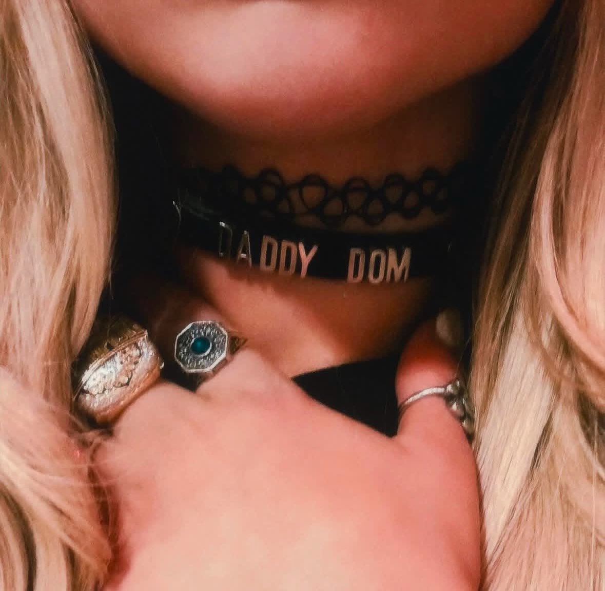 santi’s best friend (gf) 
<a href="/hechosucios/">🪙</a>