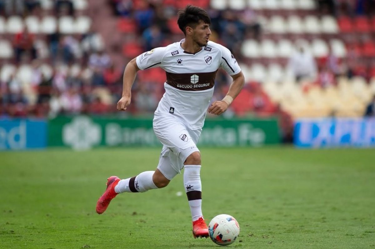 gastonc39's tweet photo. Los mejores defensores del torneo argentino jugaron en Platense. 

Casualidad? No, por algo fuimos campeones. 

Abrazo 🤍🤎🦑⭐️ https://t.co/oZVDTZuOgA
