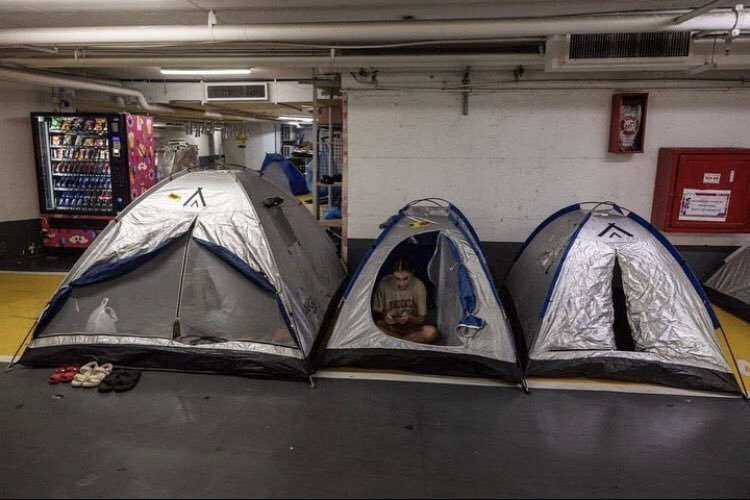 SaviourUpdates's tweet photo. ⚡️Settlers sleep on the floors of metro stations and shelters, fearing Iranian missiles. https://t.co/BaHDzbdBTU