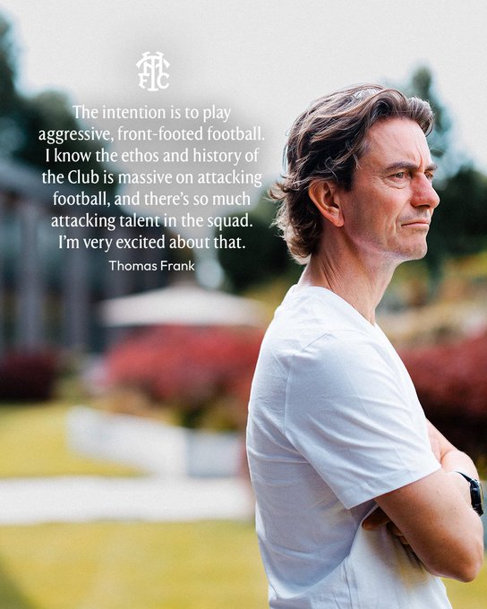 🗣️監督の言葉

「選手のことを知り、そばで感じ、理解し、練習場で協力することを楽しみにしています。選手間の関係を理解し、彼らから最高のものを引き出すことができるのです」