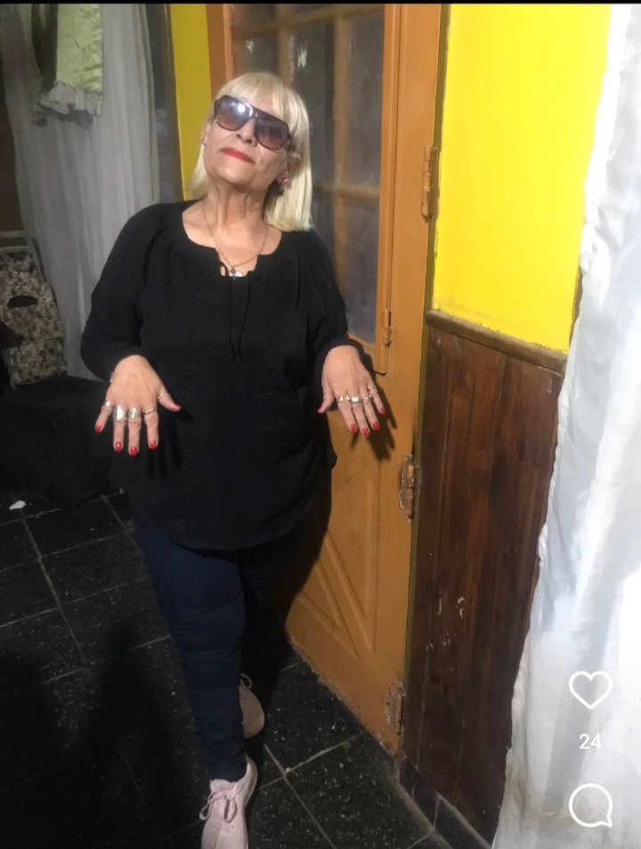 Hola 🙋‍♀️mis queridos amig@s😊 que tengan una linda noche 🌙🌙😘😘