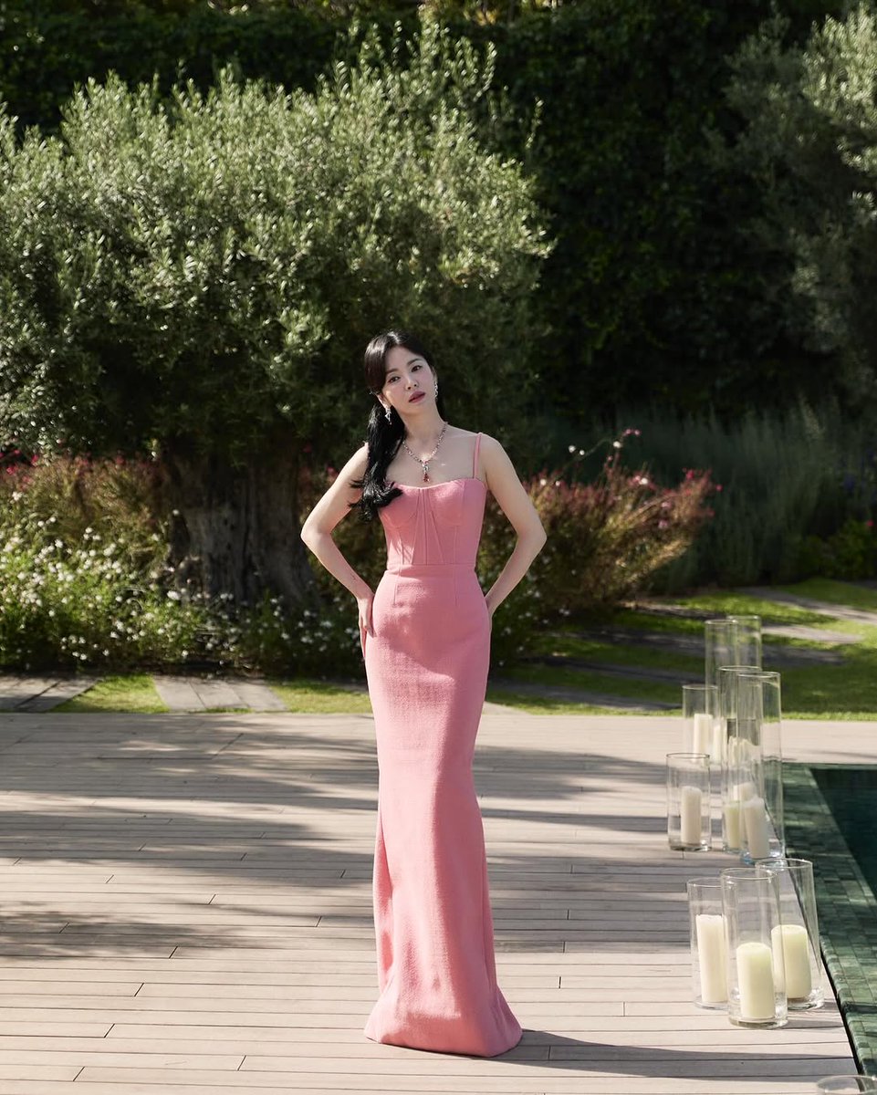 RatuBawel5's tweet image. Cantiknya nembus layar hp 🤩🤩

#SongHyeKyo #Chaumet #Spanyol