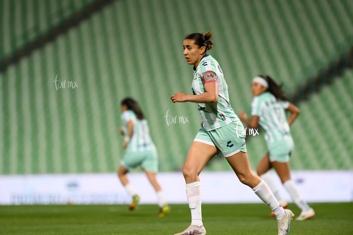 MichGonMer's tweet photo. A todas mis compañeras con las que compartí cancha, les deseo mucho éxito y me llevo un lindo recuerdo de Torreón. 

Con cariño

M1ch Gonz8lez https://t.co/p8bI1uFYDC