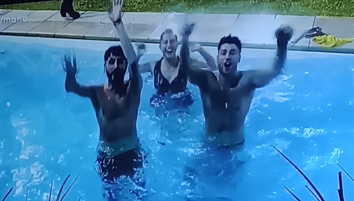 CopitoDeNieves0's tweet photo. Tienen que ser los tres finalistas, sin duda!!!
Chau a la mala onda de Eugenia.
#GranHermano https://t.co/sLUHrDFqQw