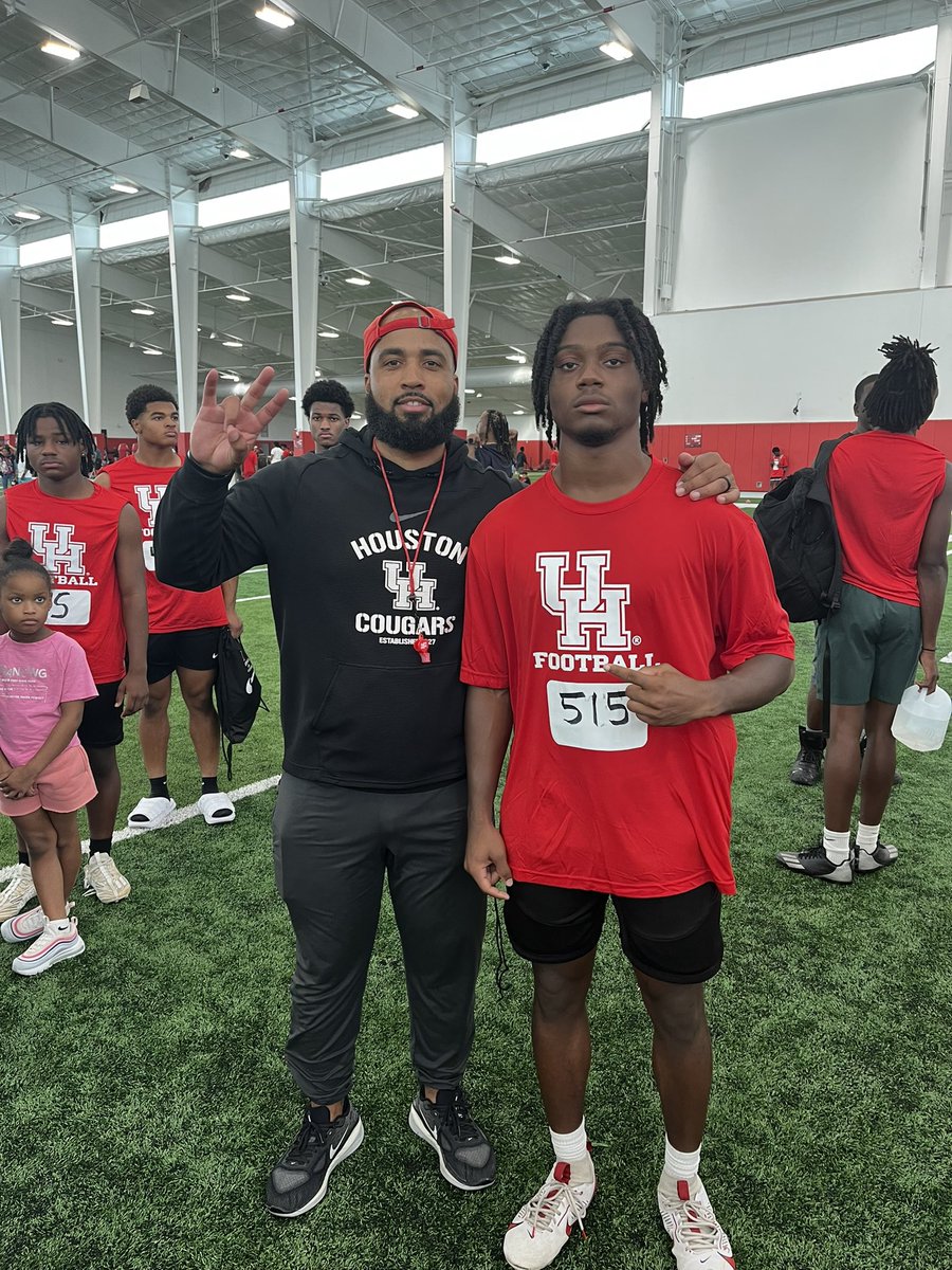 Had a good time and learned a lot from this UofH camp !! <a href="/JEBuchta07/">Joey Buchta</a> <a href="/j_wayne3/">Jordy Joseph</a>