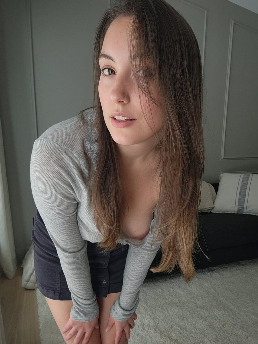 Swipe or stay a little longer? kissandsin.live