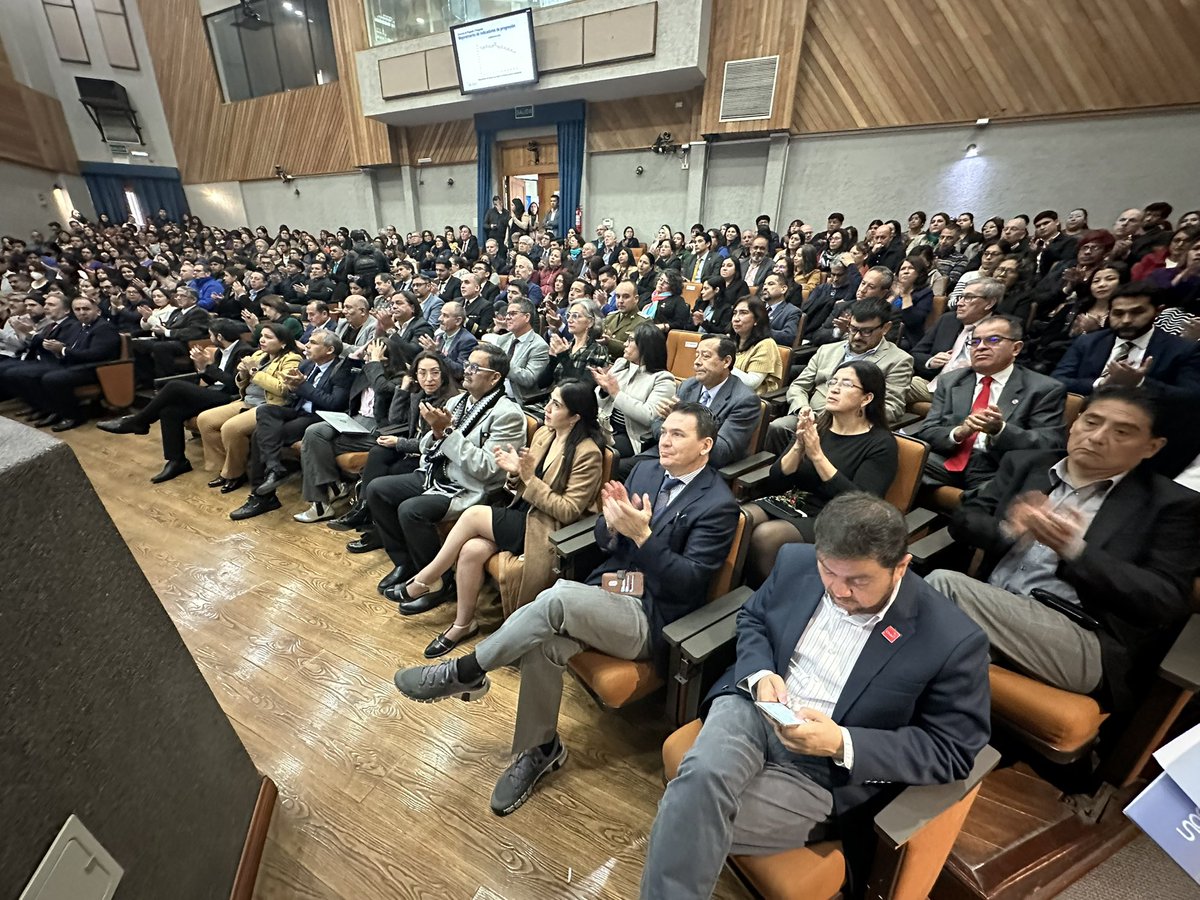 Seremi del Deporte, Vania Llantén junto a autoridades comunales y regionales, participó de la ceremonia de Inauguración del Año Académico 2025 de la <a href="/unapcl/">U. Arturo Prat</a> 

Además, en la ocasión el Rector Alberto Martinez, entregó su cuenta de gestión 2024.

<a href="/MindepChile/">Ministerio del Deporte</a> <a href="/INDChileOficial/">IND Chile 🇨🇱</a>