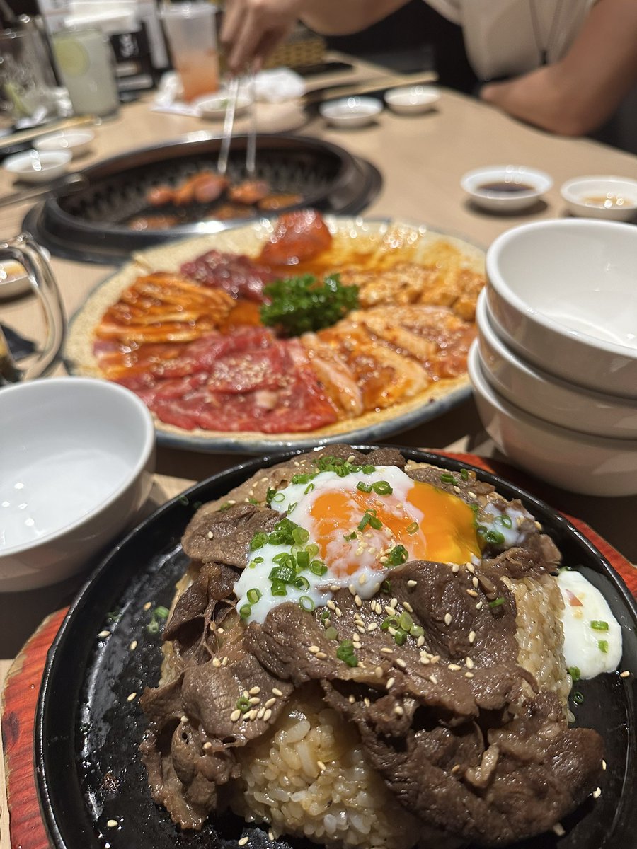 P in 🌍 tweet media