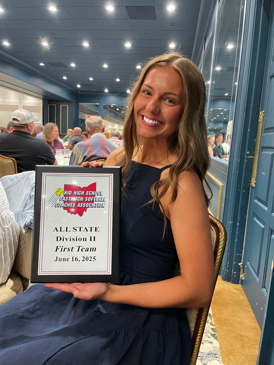OliviaFranko3's tweet photo. I had the honor of attending the All States Banquet to accept my Division II First Team All Ohio award, alongside my amazing @TEP_Williams teammates @GinnSommer, @sydlutz_, @west2025c, &amp; @maddi4010. Thank you to my coaches, family, friends and my team. 💙
 
Thank you, Jesus
#AGTG https://t.co/EyQj5UBCTG