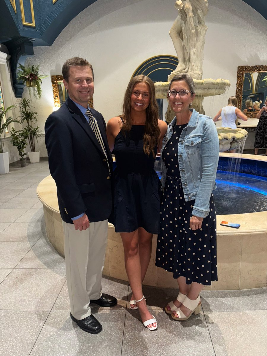 OliviaFranko3's tweet photo. I had the honor of attending the All States Banquet to accept my Division II First Team All Ohio award, alongside my amazing @TEP_Williams teammates @GinnSommer, @sydlutz_, @west2025c, &amp; @maddi4010. Thank you to my coaches, family, friends and my team. 💙
 
Thank you, Jesus
#AGTG https://t.co/EyQj5UBCTG