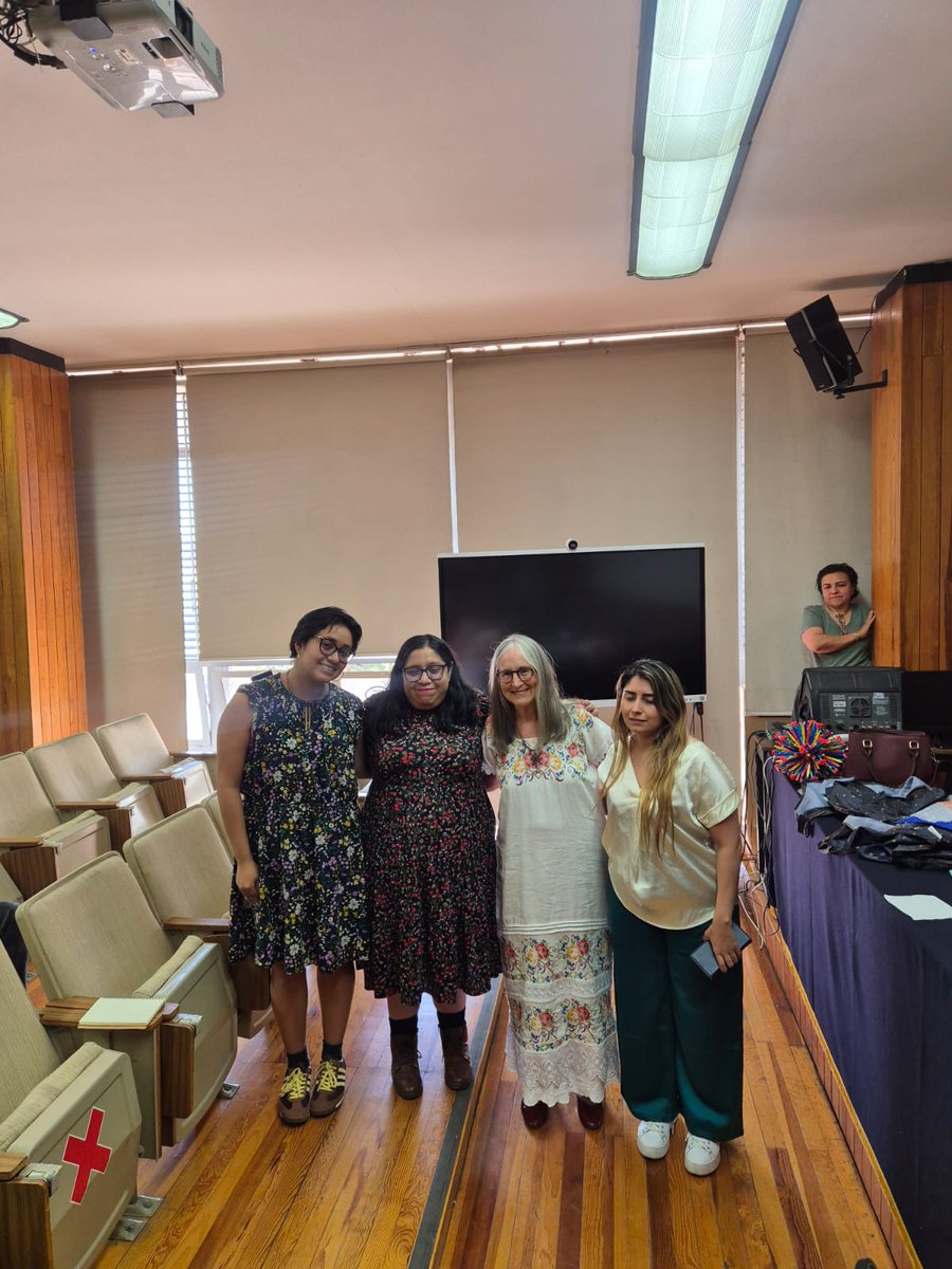 Sarahí Cruz (@ellaesxtal) on Twitter photo Abrazo mucho a mis queridas <a href="/MujeresEcon/">Coloquio de Mujeres en la Economía</a> <a href="/Arimarhol/">Araceli Martínez-Holguín</a> <a href="/hannacoher/">Ana Cristina Colin Hernández</a> por nuestro proyecto autogestivo. Y más por ser mis amigas y compañeras de aventuras y de muchos sueños que vienen. Abrazo mucho a mis queridas <a href="/MujeresEcon/">Coloquio de Mujeres en la Economía</a> <a href="/Arimarhol/">Araceli Martínez-Holguín</a> <a href="/hannacoher/">Ana Cristina Colin Hernández</a> por nuestro proyecto autogestivo. Y más por ser mis amigas y compañeras de aventuras y de muchos sueños que vienen.