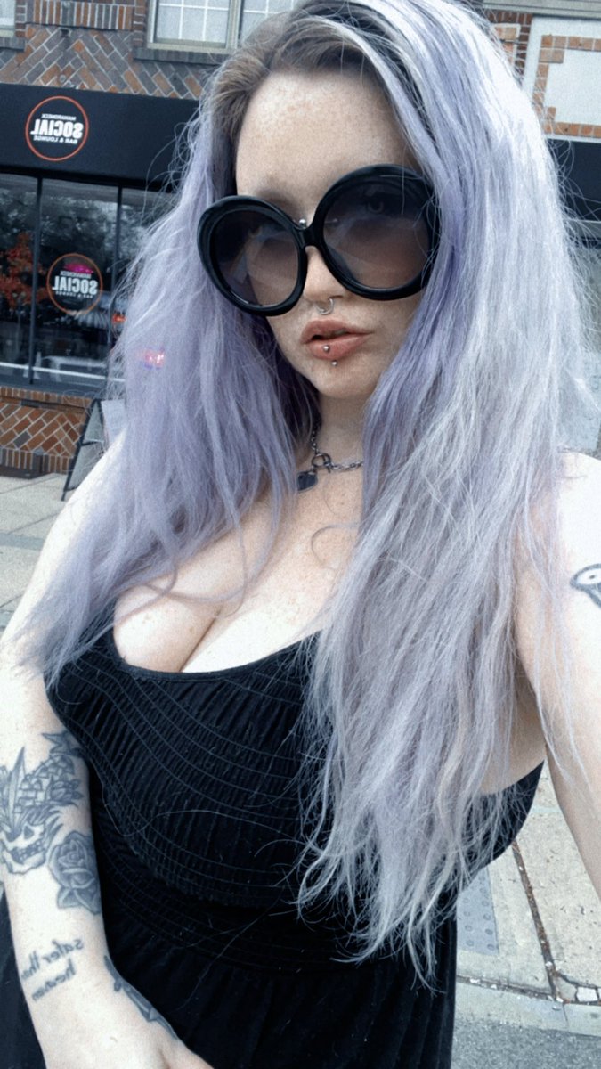 bimbokitten96's tweet photo. msg me 2 see more #curvy #thick #bimbo #blondebimbo #bimbofication #ass #tots #whitegirl https://t.co/0UmWG4XVf7