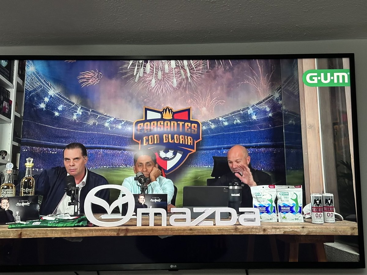 iFerCrash's tweet photo. #TUSeleccionSeVeAqui
En YouTube en el canal de @GarciaPosti y con la narración de @martinolimx 
Ni me interesa ver la transmisión 
#muteTudn https://t.co/sXNmojtsds