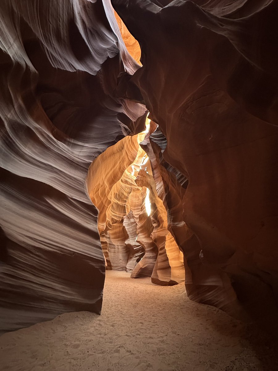 FatherCruz's tweet photo. Beautiful Antelope Canyon excursion today! https://t.co/f4rWA1gXvK