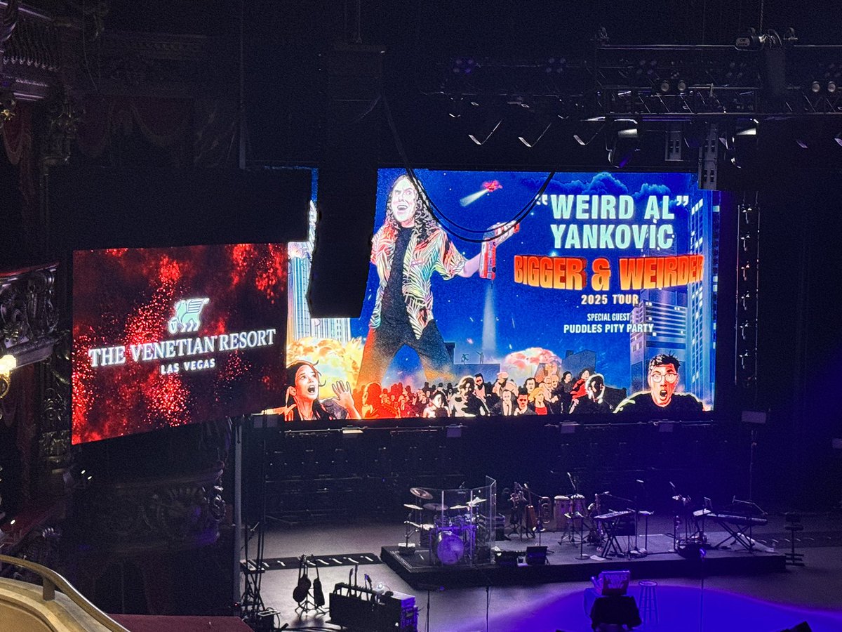 heavyg_70's tweet photo. Finally able to see Weird Al and @PuddlesPityP. Been a fan of Weird Al since his first song of Another One Rides The Bus. Thanks to @drdemento for getting this guy out there. https://t.co/yxDj8UtzQC