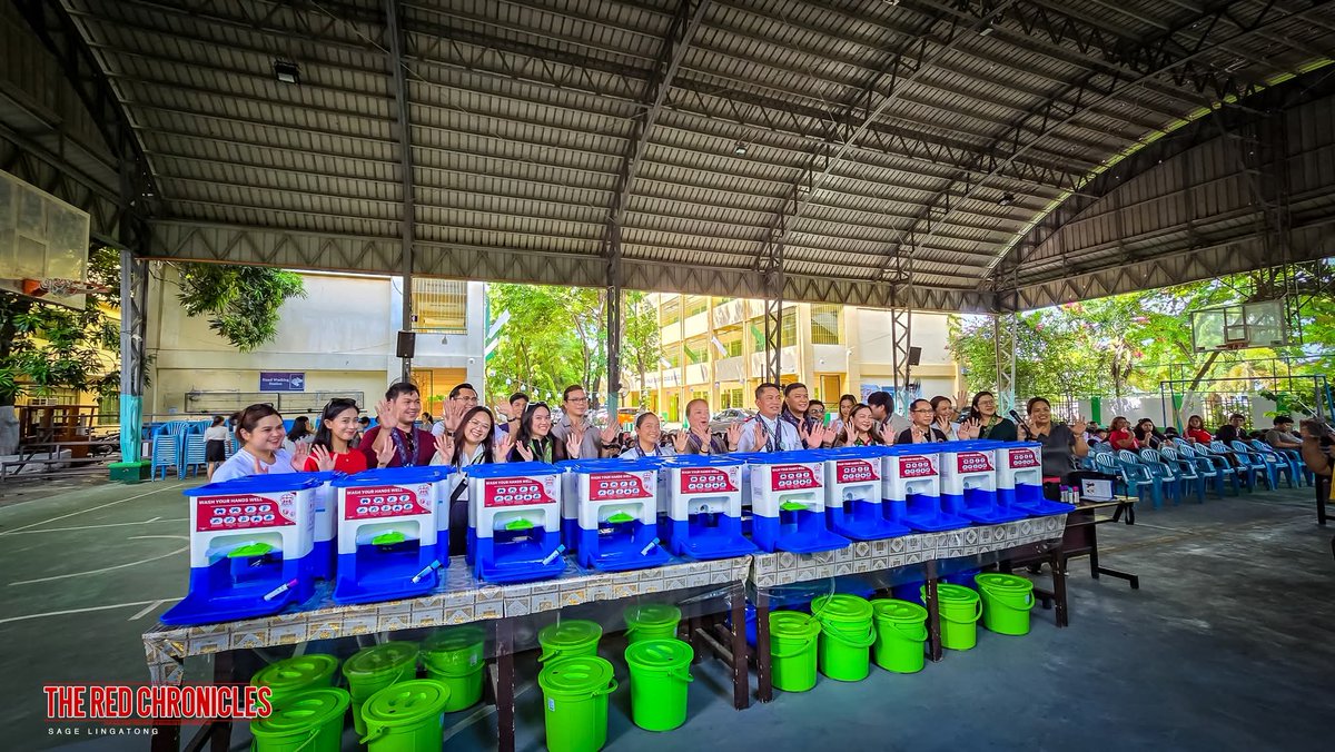 redchronicles_'s tweet photo. IN PHOTOS | Last June 18, the SBCA School of Law Government, in partnership with the SBCA Alumni Association, SBCA Alumni Affairs, and HappyTap Philippines, bestowed 20 HappyTap handwashing station units to Muntinlupa Science High School (MSHS). https://t.co/VPvlBppfvb