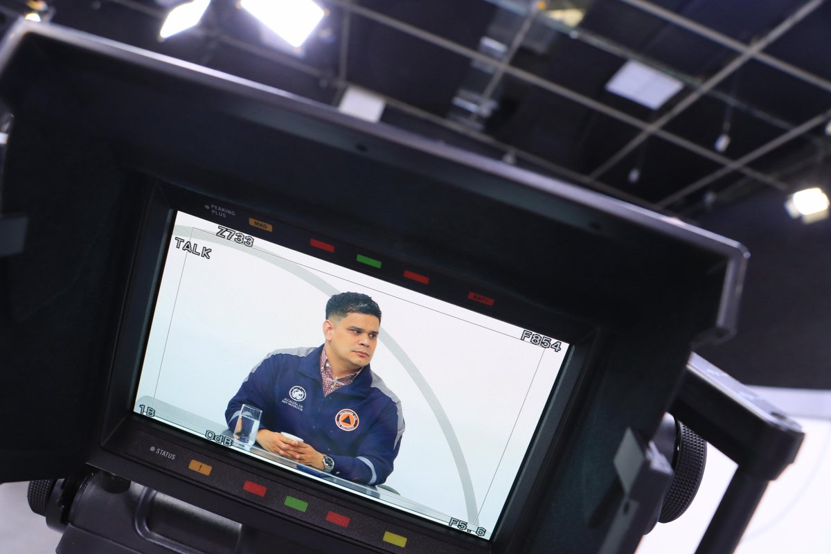 "Tuvimos nueve zonas en las que se desbordó un río en San Salvador Centro, pero realizamos evacuaciones preventivas", afirma el director de Protección Civil Municipal, Willian Hernández.