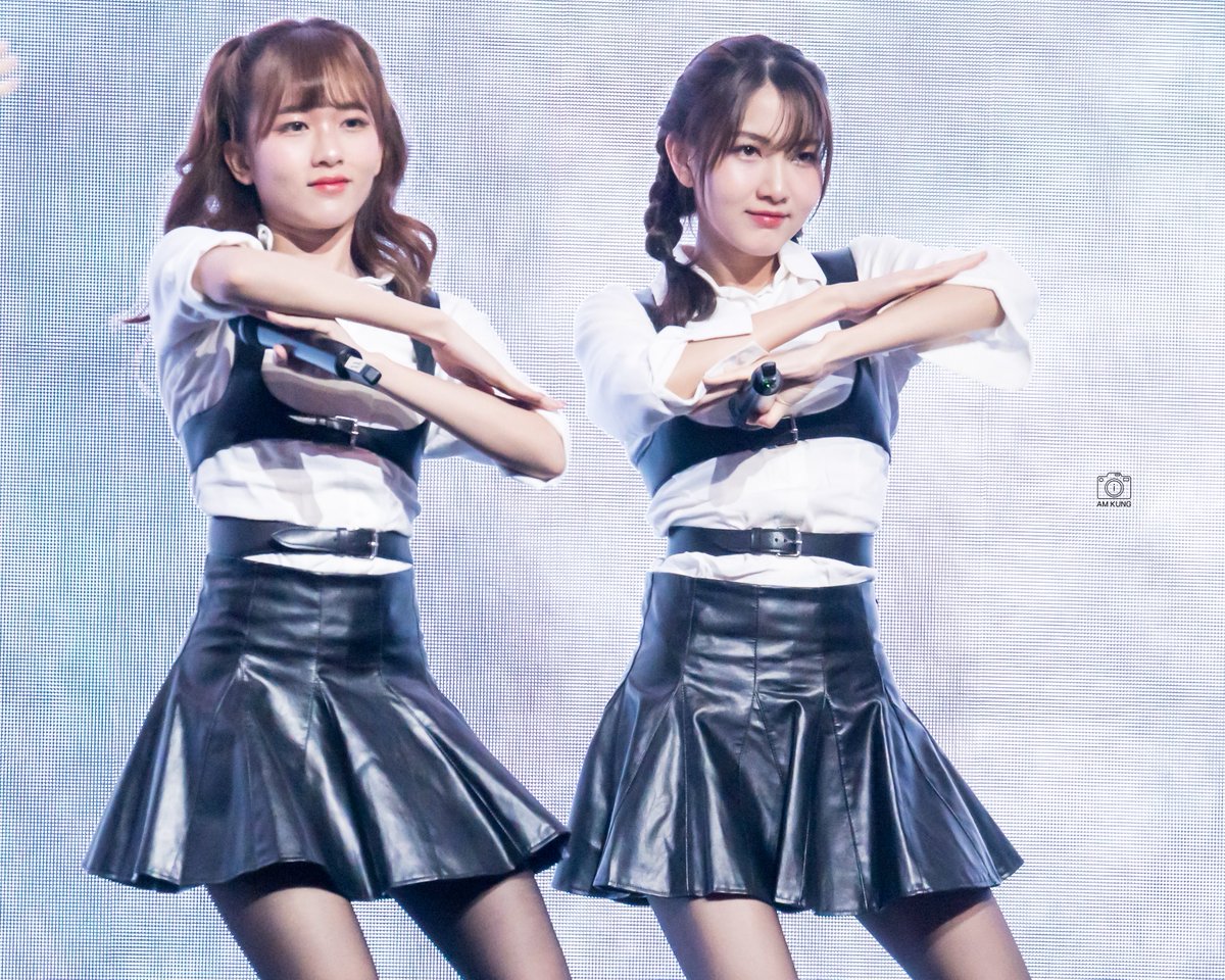 iAmKung48's tweet photo. ภราว นีน
🗓️ 2025-05-31 📍The Mall Bangkapi
#48EXPO_TH #ColorconWinkTH_FirstPerf
#ProudBNK48 #NeenBNK48 #BNK48 #CGM48 https://t.co/CLYyQ7jUIO