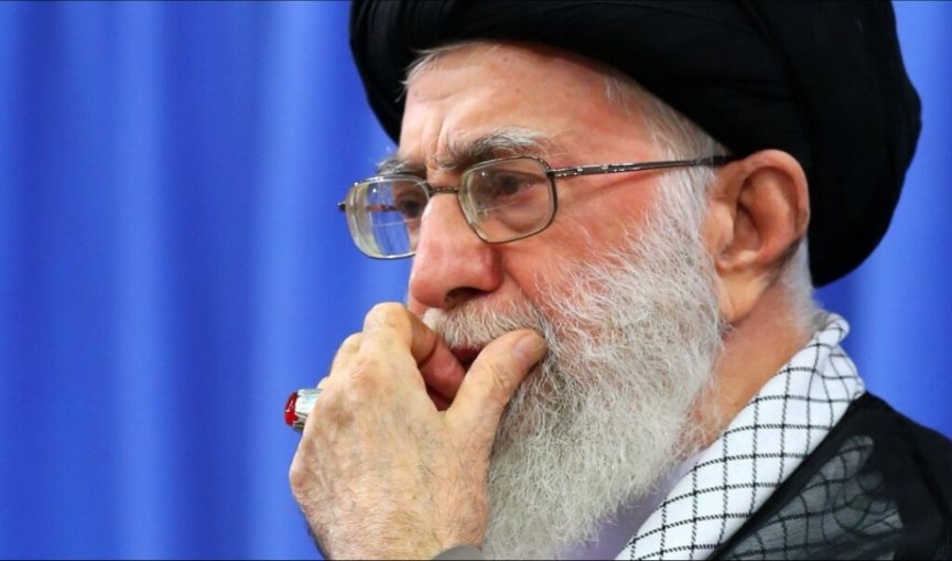 AmiPra620's tweet photo. Iran stands defenseless !! No jets in sky no anti missile systems

What drives Iran isn't strength it's ego and blind hate.

Isreal showing no mercy 
#IranVslsrael  #IranlsraelConflict  #iranisraelwar
#IranIsraelConflict https://t.co/9cjHMkrrxG