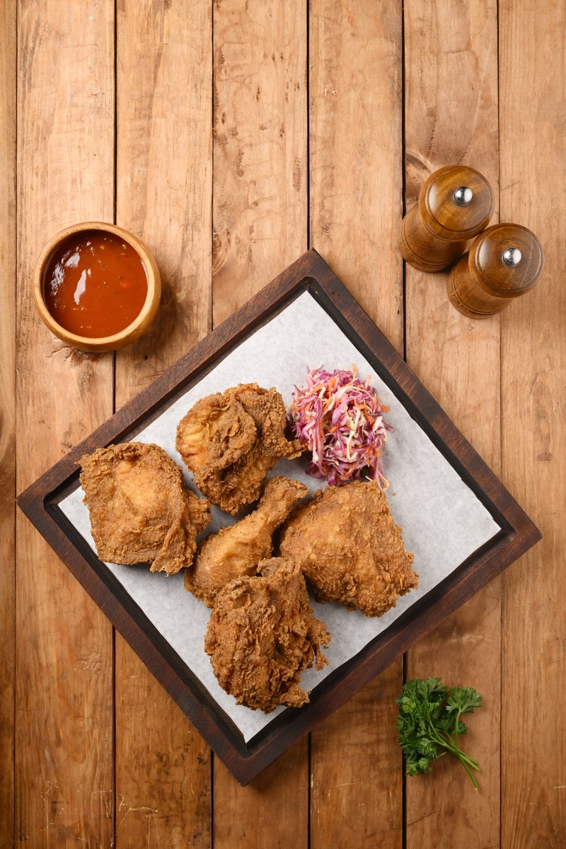 Thursdays just got THIGH-riffic! 🍗🔥
5 chunky, golden pieces 🍗🍗🍗🍗🍗. A crunchy slaw that bites back 🥗💥.
And the price? Just Ksh 1200/- 💸 for flavor that doesn’t play fair.

📍 All Big Square branches
#FoodThatSlaps #BigSquareEats #NairobiFoodPlug #ThighBeforeFriday