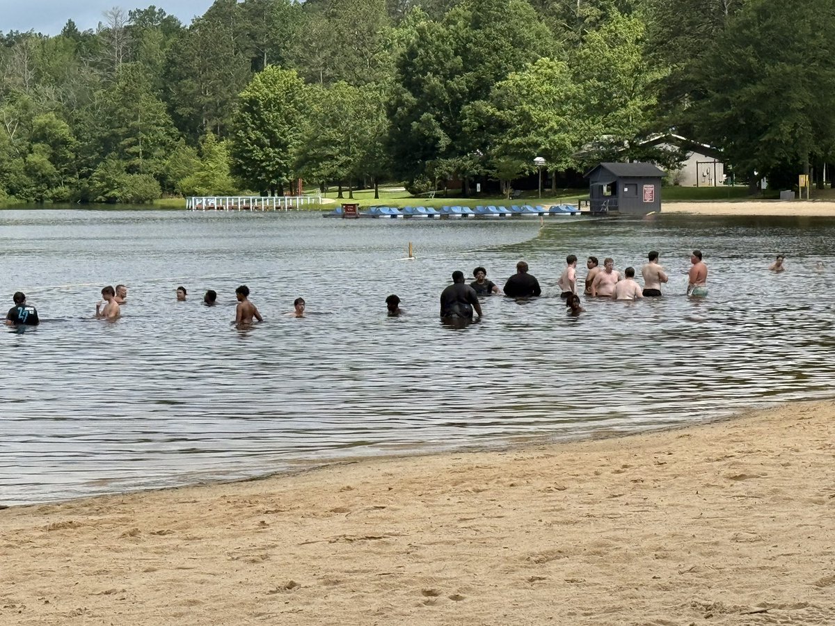 Lift ✅
Speed work ✅
Team bonding at John Tanner Park ✅

Cookout, swimming, fishing—our Temple Tigers had a blast today! 🐅

Huge thanks to Coach Armstrong, Kacy Nix, Connie Xayabouth-Jones, Libby &amp; Ronnie! This fellowship was needed. Go Tigers! 💛🖤 #TigerPride