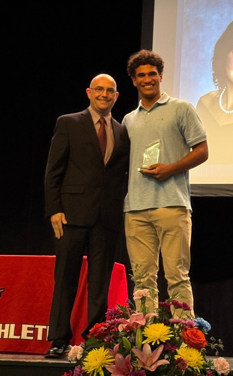 Southern Tier Sports Report (@tierreport) on Twitter photo ELMIRA HOLDS SPORTS AWARDS AS TAFT, KITCHING EARN ATHLETE OF THE YEAR HONORS. . . <a href="/ECSD_Athletics/">Express Athletics</a>
stsportsreport.com/index_get.php?… ELMIRA HOLDS SPORTS AWARDS AS TAFT, KITCHING EARN ATHLETE OF THE YEAR HONORS. . . <a href="/ECSD_Athletics/">Express Athletics</a>
stsportsreport.com/index_get.php?…