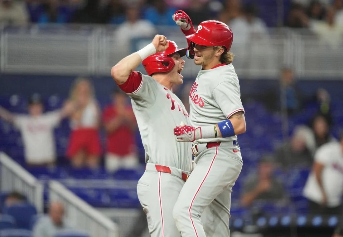 Bryson Stott powers Phillies past Marlins. 

#Phillies #RingTheBell  

bleacherbrothers.com/mlb/bryson-sto…