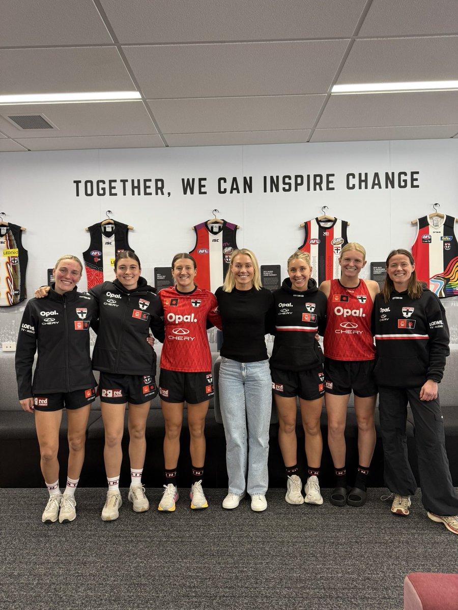 Our leadership group were joined by Australian Football Hall of Famer Erin Phillips today 🤩

Phillips came into the club to impart some wisdom on our new leaders ahead of the 2025 season