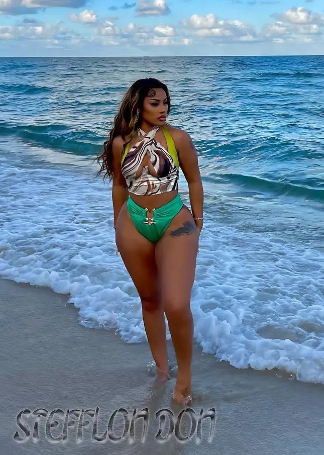 AChloe31472's tweet photo. #stefflon Don https://t.co/Lhxx5zuHZO
