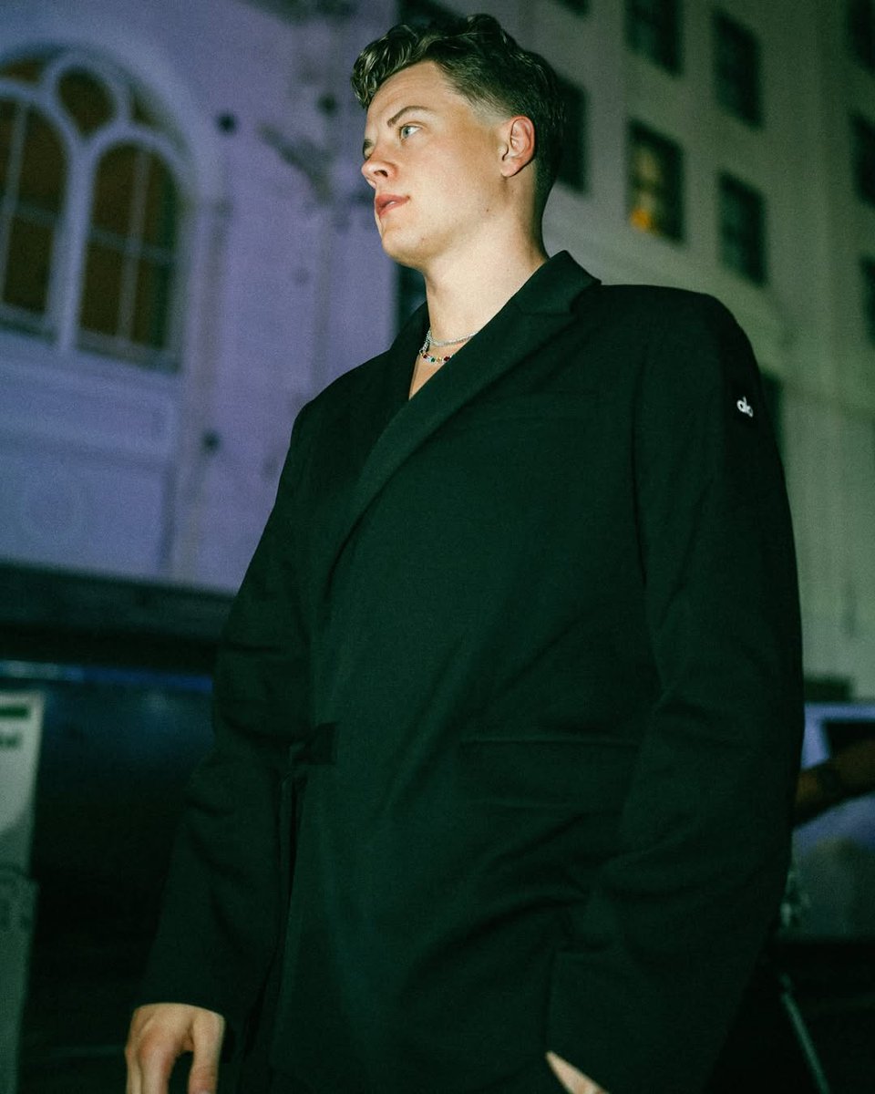 ⠀⠀⠀⠀⠀⠀ ⠀⠀⠀⠀⠀⠀⠀

                    Bem comportado hoje.
͏ ͏ ͏ ͏ ͏ ͏
 ͏ ͏ ͏ ͏ ͏ ͏ ͏͏
⠀⠀