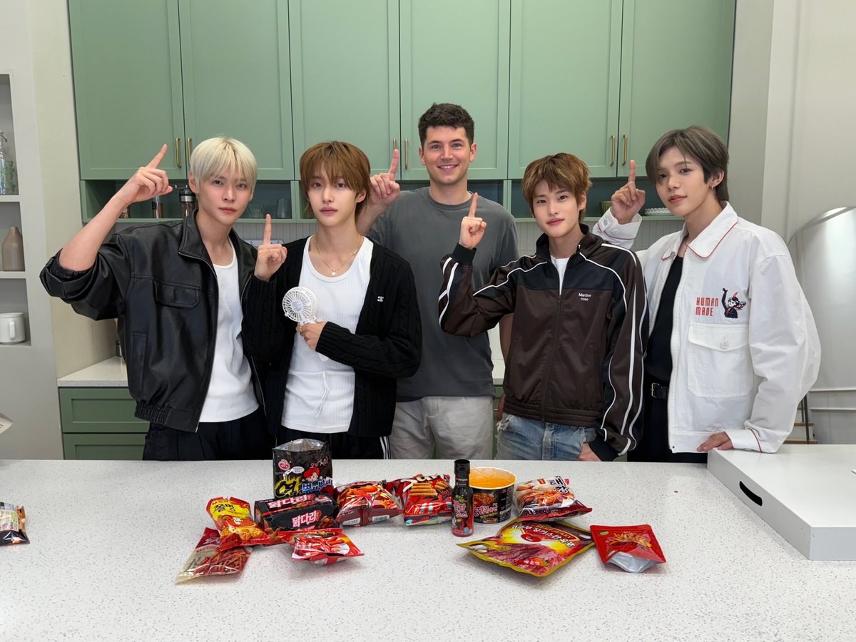 Trying EVERY Spicy Korean Snack

youtube.com/shorts/XmzSBBw…

#RIIZE #라이즈
#RISEandREALIZE
#ODYSSEY
#NickDiGiovanni