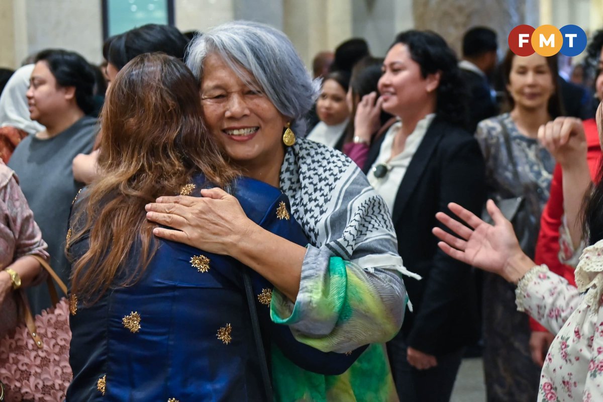 Victory for Women’s rights group Sisters in Islam (SIS)

Smiles and relief as Women’s rights group Sisters in Islam (SIS) celebrates a major court win as the Federal Court quashes the 2014 fatwa against them in a landmark decision for women’s rights and justice.

#FMTNews