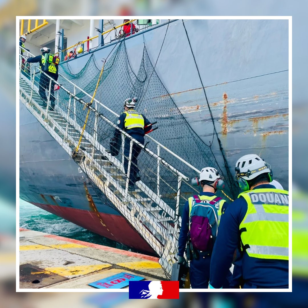 #Stupéfiants - Les forces mobilisées dans la lutte contre les stupéfiants.

👉🏻 Lors d'opérations qui se sont déroulées d’avril à mai 2025, les efforts et ressources combinés de la Direction régionale des douanes de Nouvelle-Calédonie et de leurs collègues polynésiens, ont permis