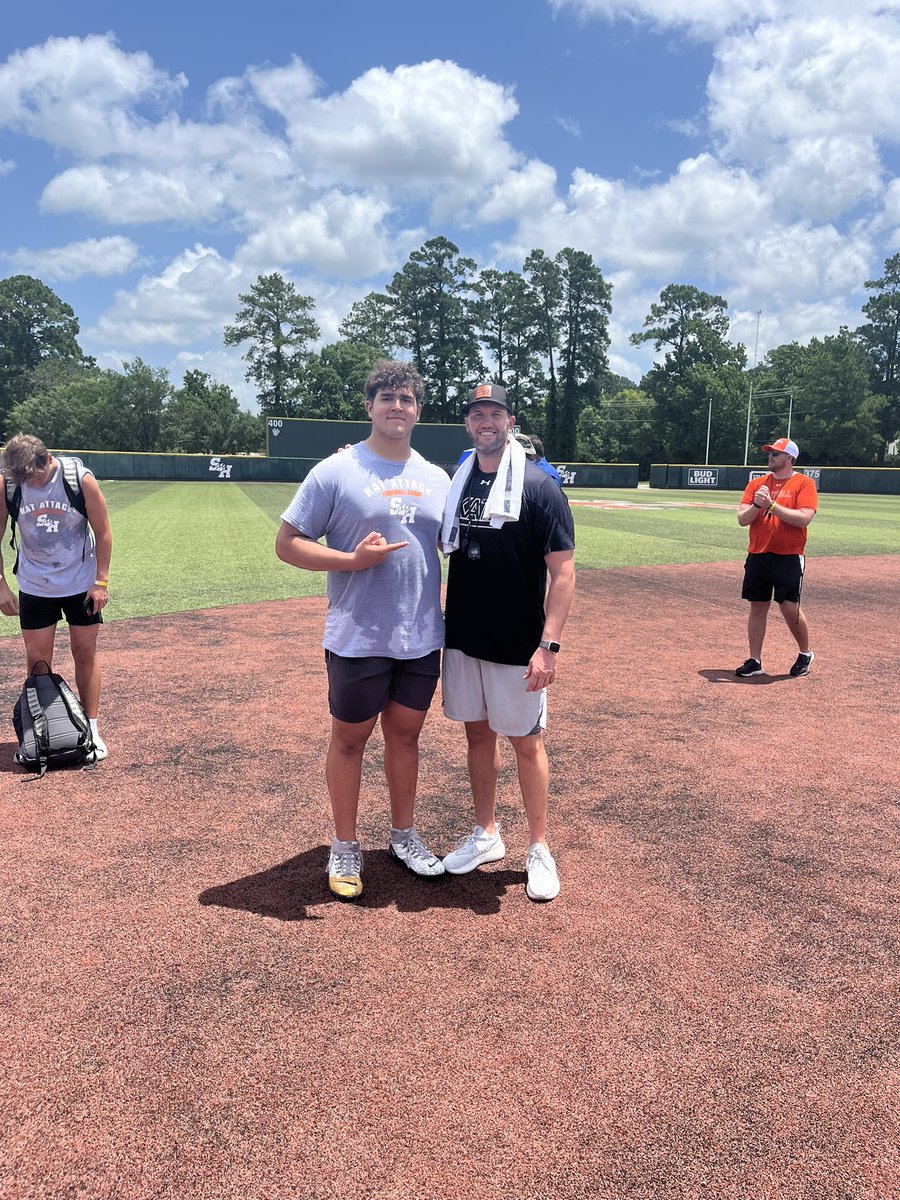 John Como tweet media