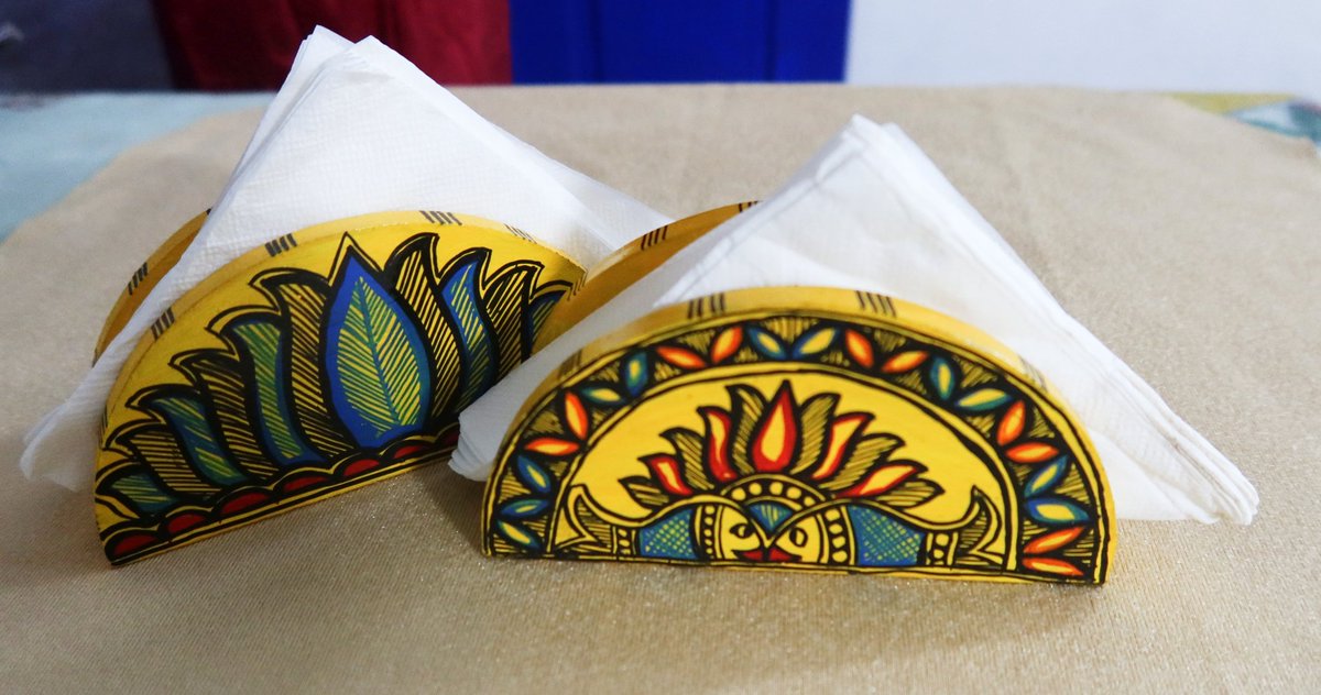 mithilakritihub's tweet photo. ππGood morning everyone... Wishing you all... A morning filled with God's light, love, and endless blessings. πποΈπβ€οΈ
β©β©Tissue Paper Holder - beautifully designed and decorated with colors of mithila.
#tissueholder #tissuecase #mithilaarts #handpaintedart #indianart #india https://t.co/RwpfGyfMB5