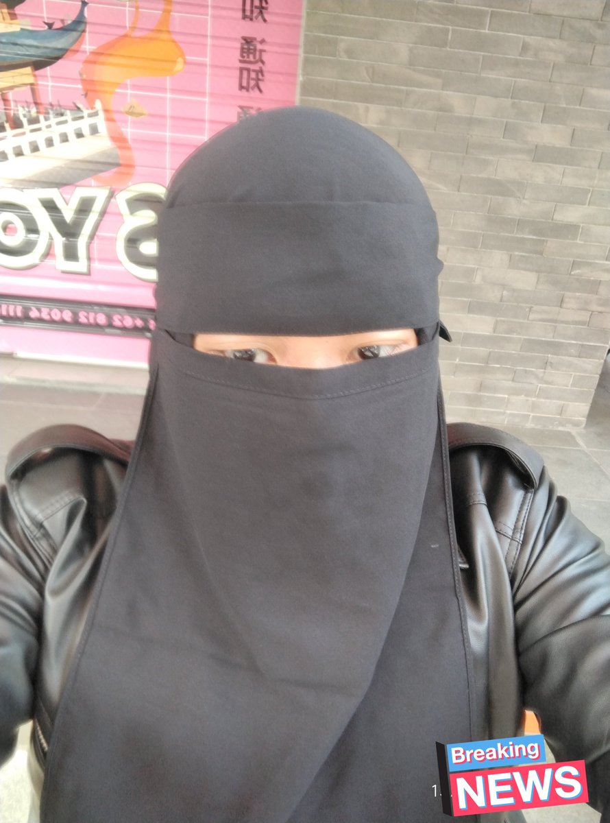 Sofiadevi_2001's tweet photo. Cantik gak aku 🧕🏻🧕🏻😊 https://t.co/WAxabdqwKH