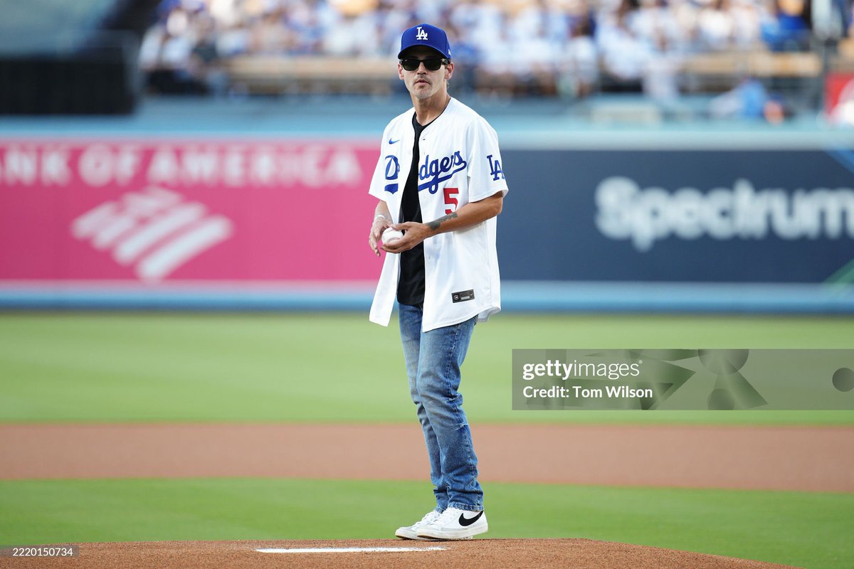 mikeyfangs's tweet photo. MIKEY FUCKIN WAY <333 💙⚾️ https://t.co/iuST8be1wX