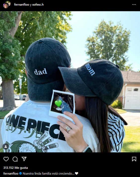 TndenciaStream's tweet photo. "Fernanfloo"  

Porque anunció que va a ser papá. https://t.co/hvDgrR6L66
