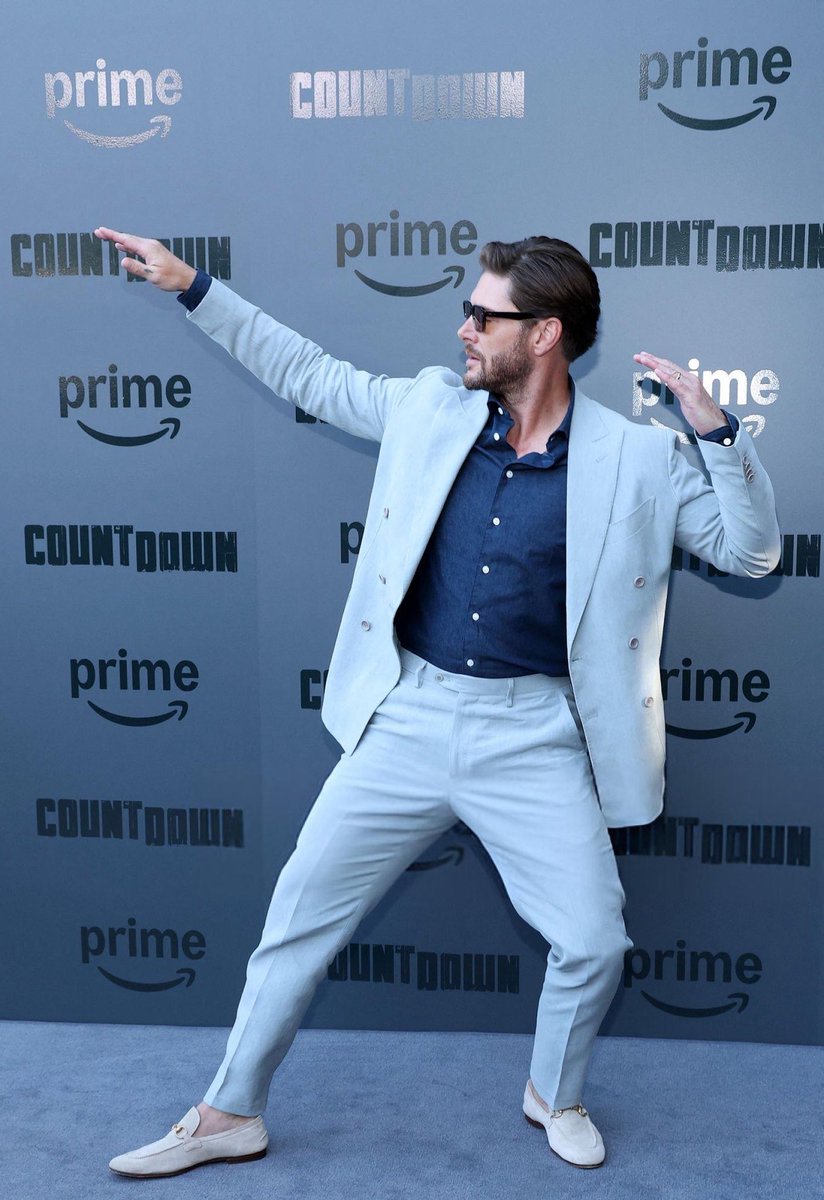 Jensen posing on the carpet for #Countdown 😆 (📸 Valerie Macon via Getty Images)