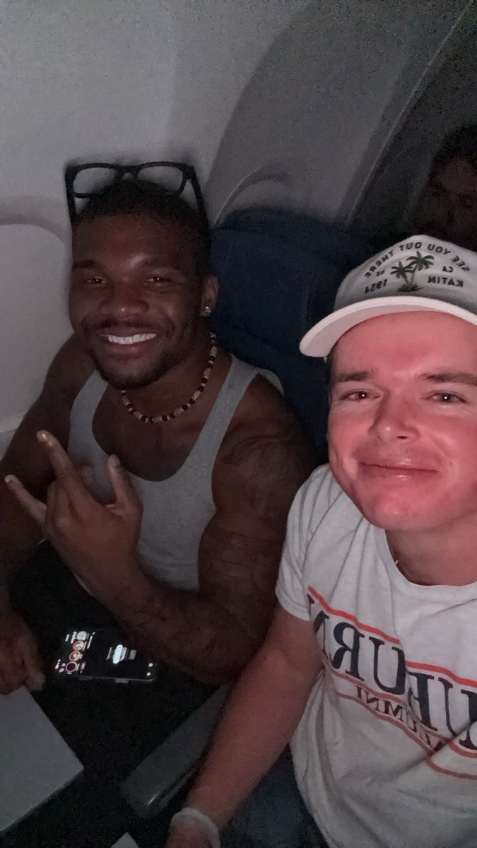 Sat next to love island legend Jalen Brown. Nicest guy of all time. We set up a tik tok started dm-ing brands (got a couple responses) he’s the man. Gotta make this man famous 🐐