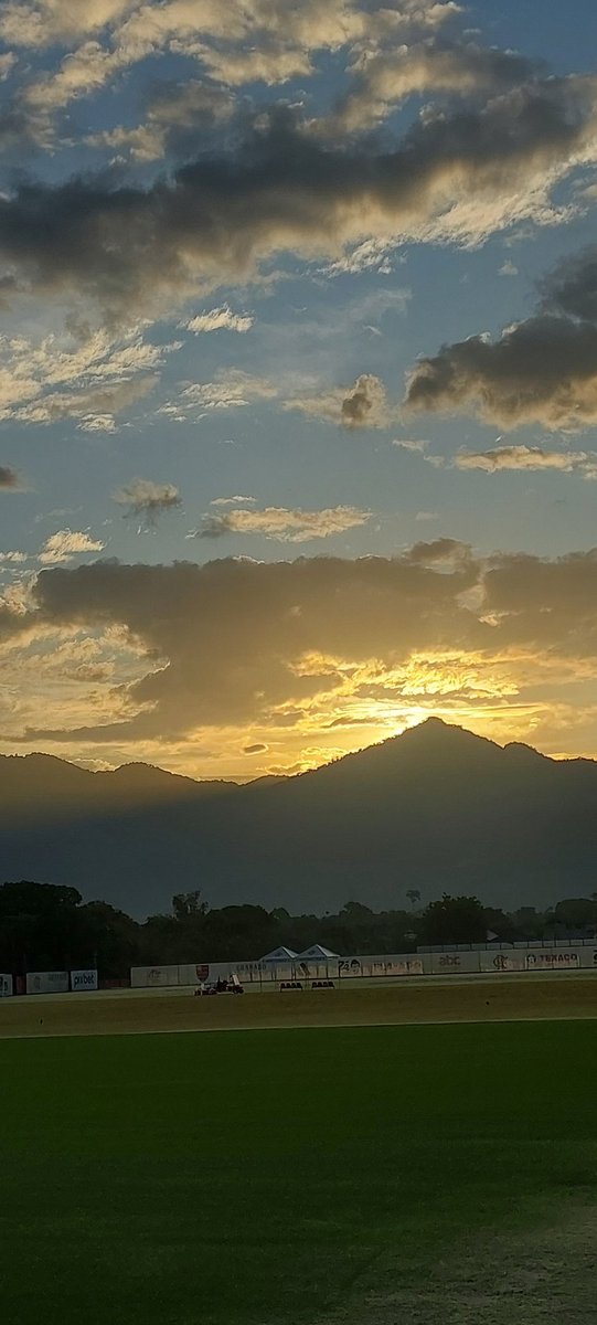 IMPOSSÍVEL me cansar do amanhecer do Ninho do Urubu... honestamente, é impossível! 🥹❤️