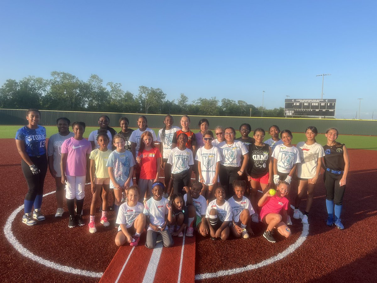 ACHS_ChargerSB's tweet image. That’s a wrap! The first ever ACHS Summer Softball Camp was a SUCCESS! Thank you to all the families who trusted us to share the sport we love and grow the skills of the next generation of softball players! 🥎⚡️ @ACHS_Chargers @ACHS_ATHfbisd @ACHS_Boosters
